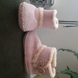 Uggs baby boots sold